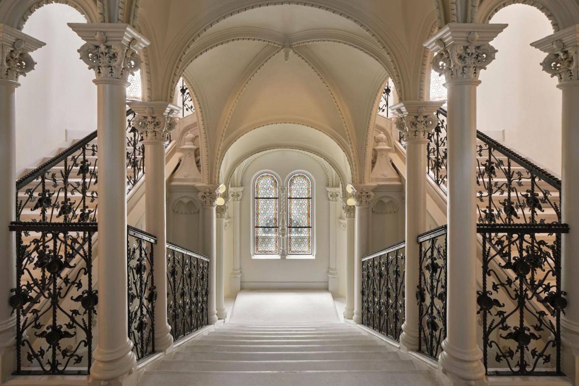 W Budapest Bagian luar foto